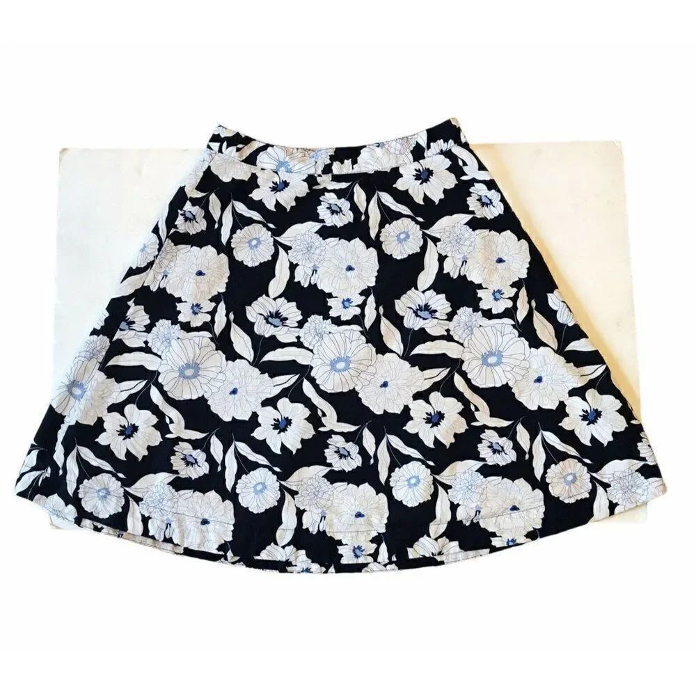 Tommy Hilfiger Size 4 A Line Skirt Lined Navy Blue